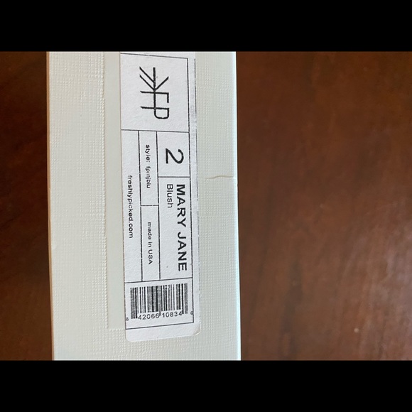 Freshly picked new moccasins - Picture 5 of 6